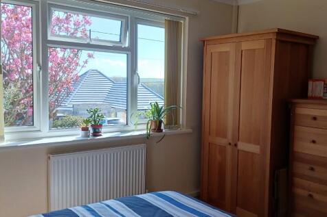 Bedroom 2 (GF)