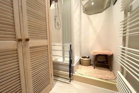 GF shower room