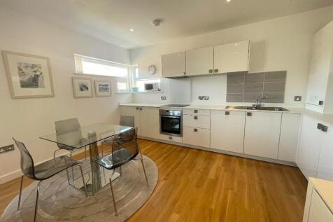 Kitchen/Dining Area