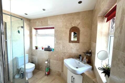 Shower room (GF)