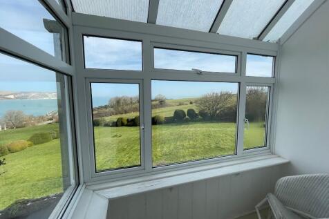 Enclosed balcony