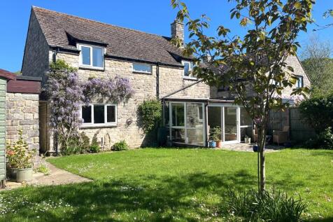 Rear &amp; garden