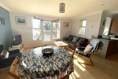 Dining/lounge
