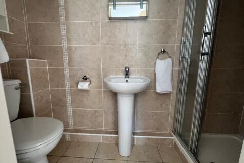 En-suite bedroom 1