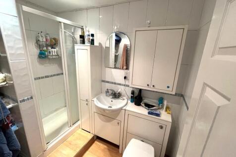 GF shower room