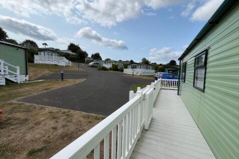 Entrance side deckin