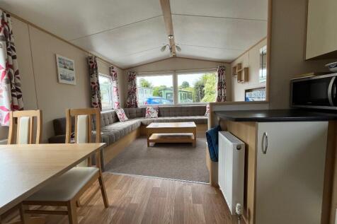 kitchen/lounge/diner