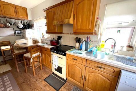 Kitchen/b&#39;fast room