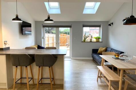 Breakfast bar