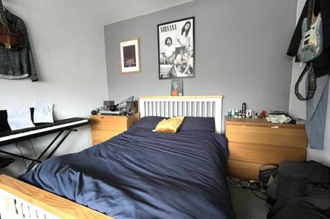 Bedroom 2 (GF)