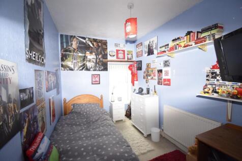 Bedroom 2.JPG