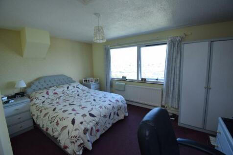 Bedroom 1.JPG