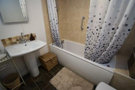 Bathroom.JPG