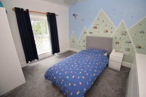 Bedroom 4.JPG