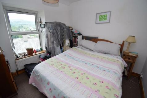 Bedroom 1.JPG