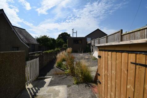 Rear Garden (2).JPG