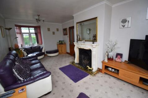 Living Room.JPG