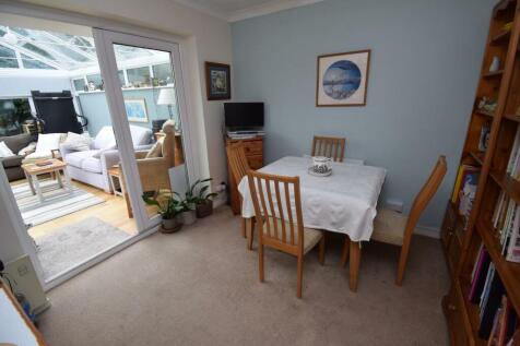 Dining Room_Bed 3.JPG