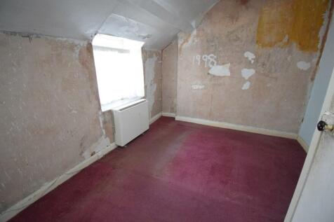 Bedroom 2.JPG