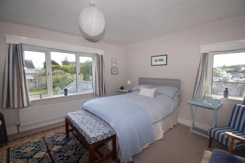 Bedroom 2.JPG