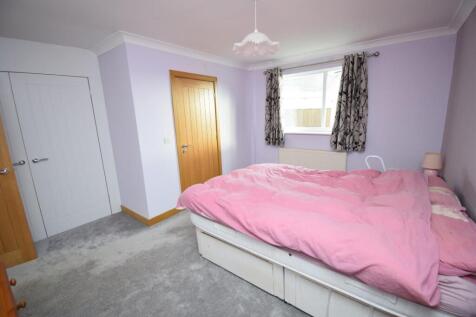 Bedroom 1.JPG