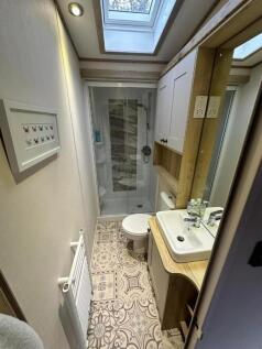 Shower Room.jpeg