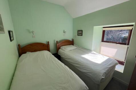 Bedroom 3.JPEG