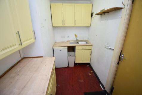Kitchenette.JPG