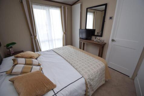 Bedroom 2.JPG