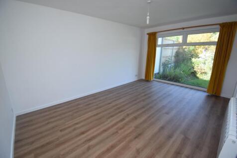 Living Room.JPG