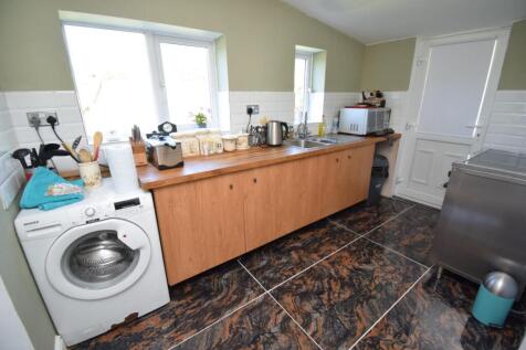 Kitchen.JPG