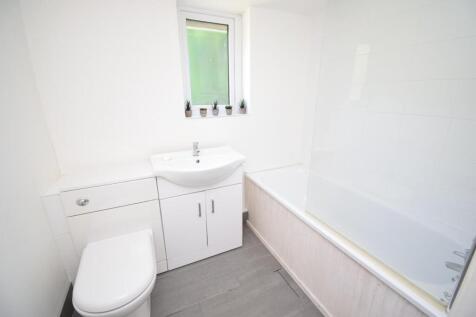 Bathroom.JPG