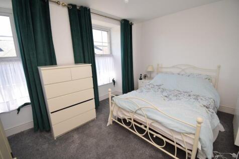 Bedroom 1.JPG