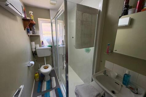 Bathroom.JPEG