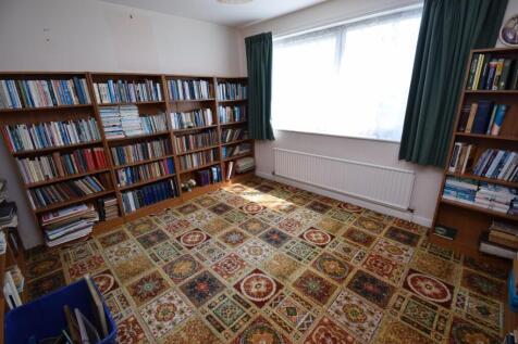 Bedroom 2.JPG