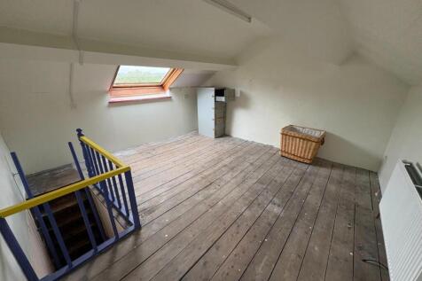 Attic Bedroom.jpg