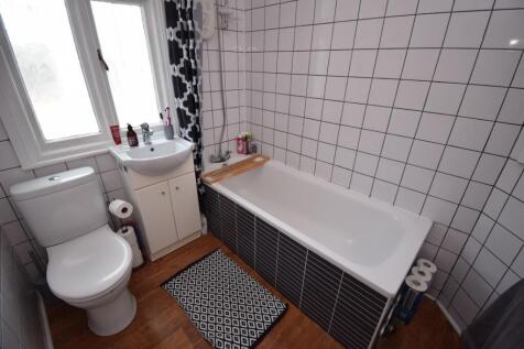 Bathroom.JPG