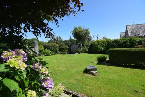 Rear Garden (3).JPG