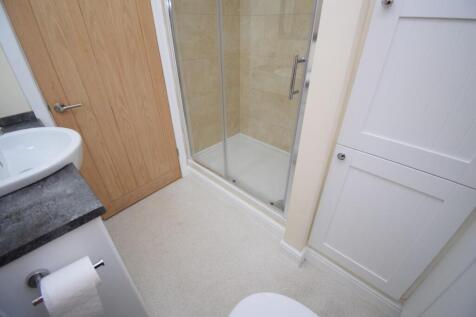 Shower Room.JPG