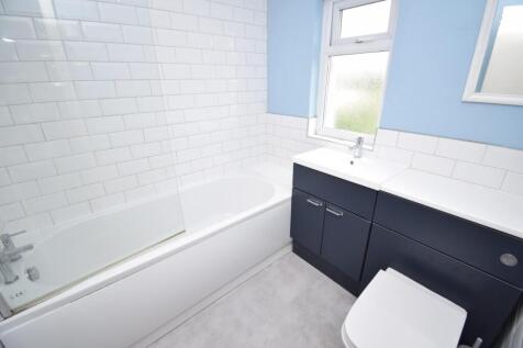 Bathroom.JPG