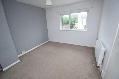 Bedroom 2.JPG