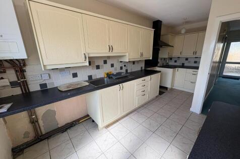 Kitchen (1).JPEG