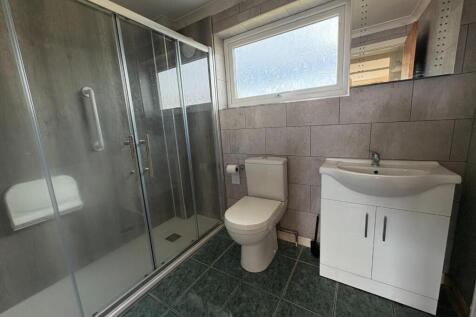 Bathroom.JPEG