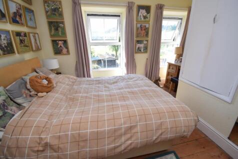 Bedroom 1.JPG