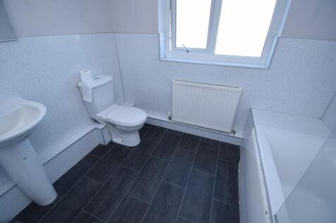 Bathroom.JPG