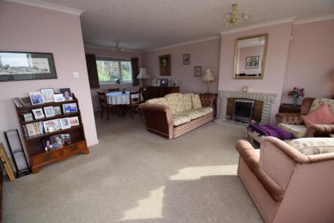 Living Room 2.JPG