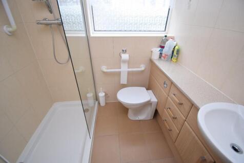 Bathroom.JPG