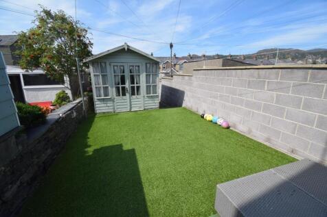 Rear Garden (1).JPG