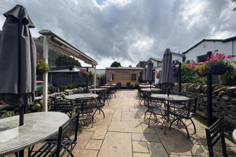 Outside Seating Area (2).JPEG