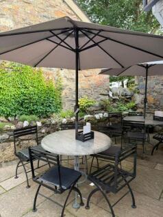 Outdoor Dining (1).jpg
